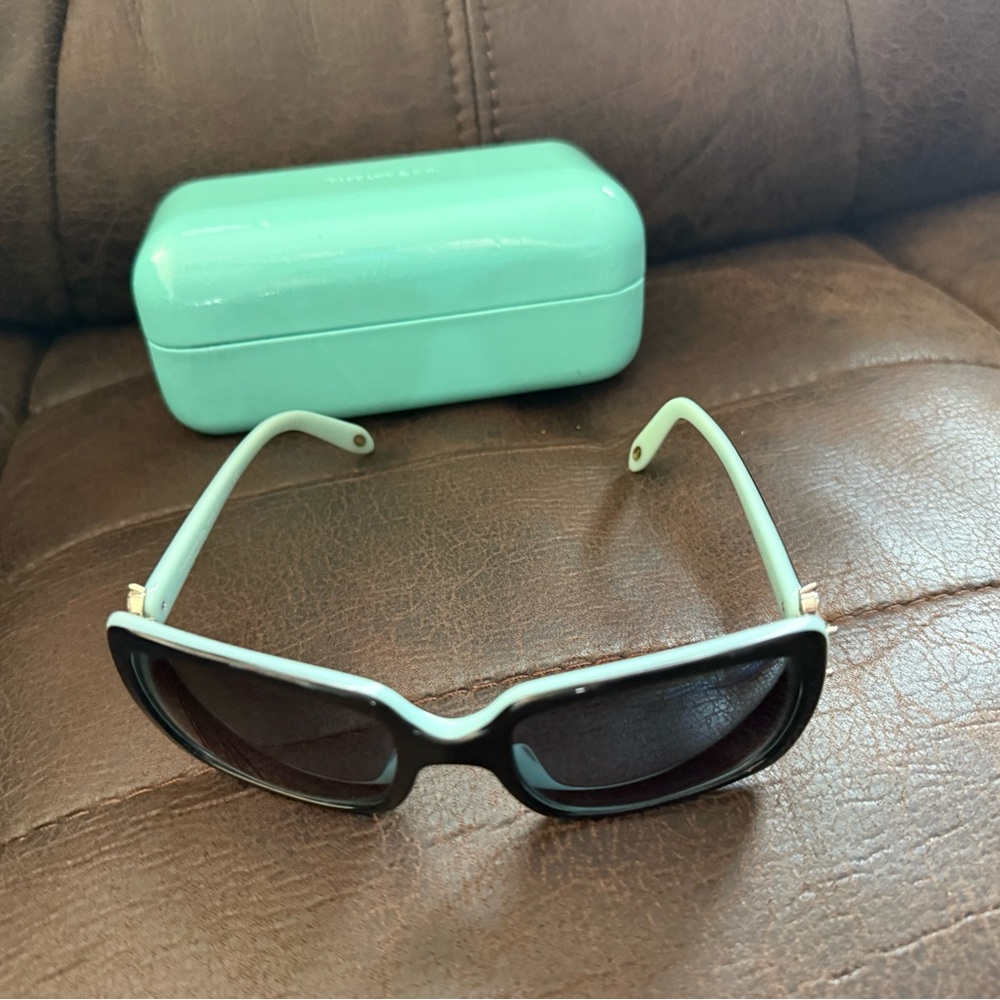 Tiffany & Co. Green and Black Oversized Sunglasses
